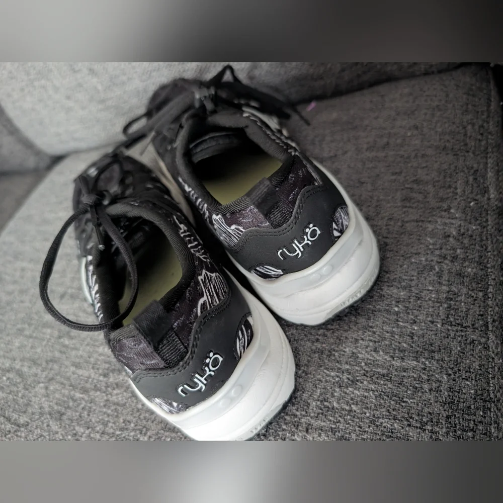 RykaHyrdo Sport Water Shoe